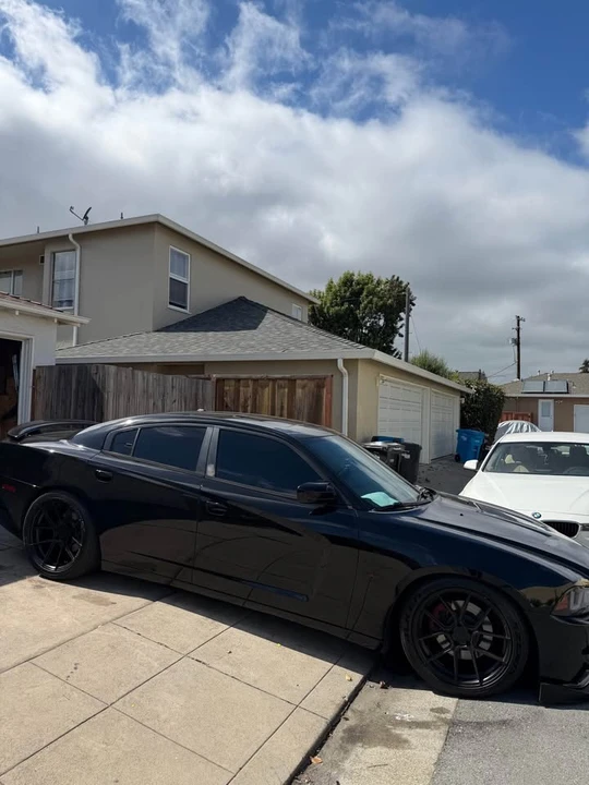 2014 Dodge Charger 7th Gen - Image 2 of 16