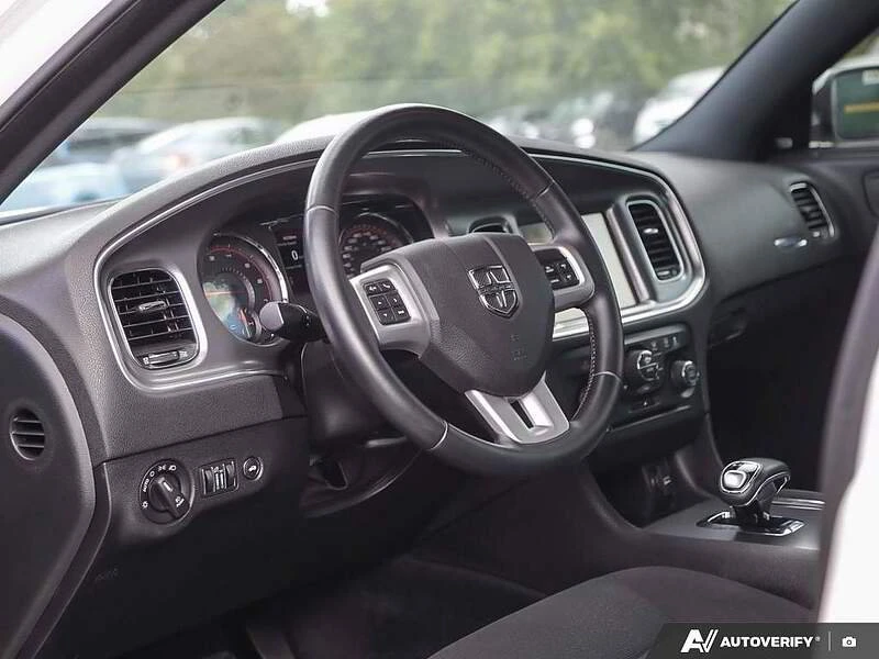 2014 Dodge Charger 7th Gen - Image 9 of 13