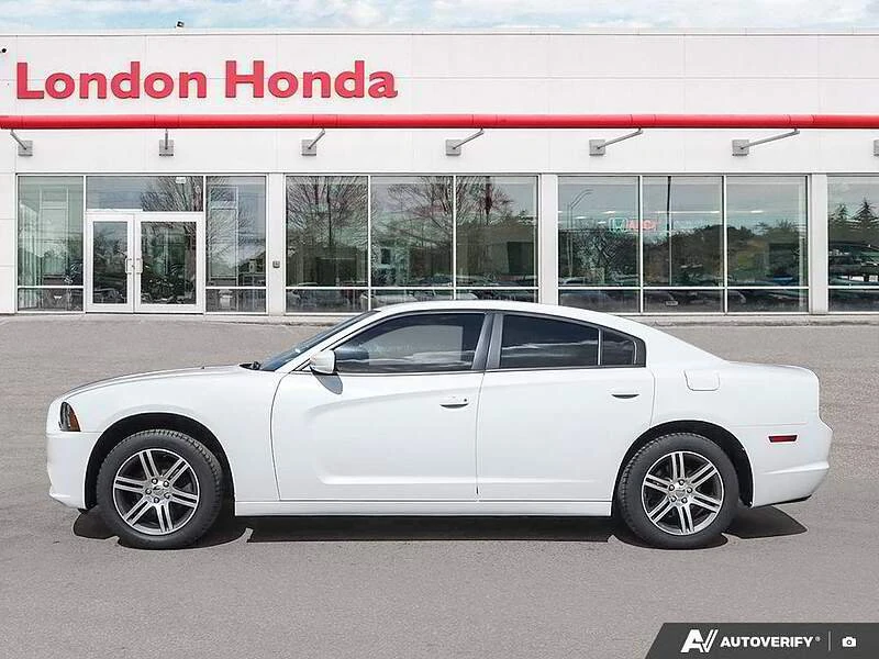 2014 Dodge Charger 7th Gen - Image 2 of 13