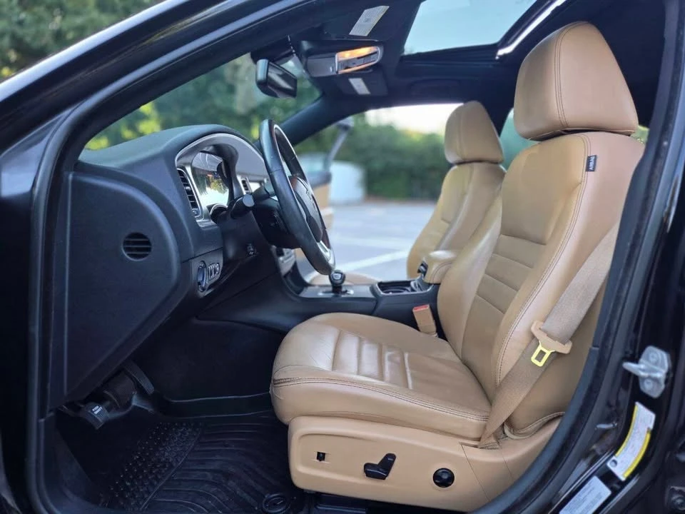 2014 Dodge Charger 7th Gen - Image 16 of 20