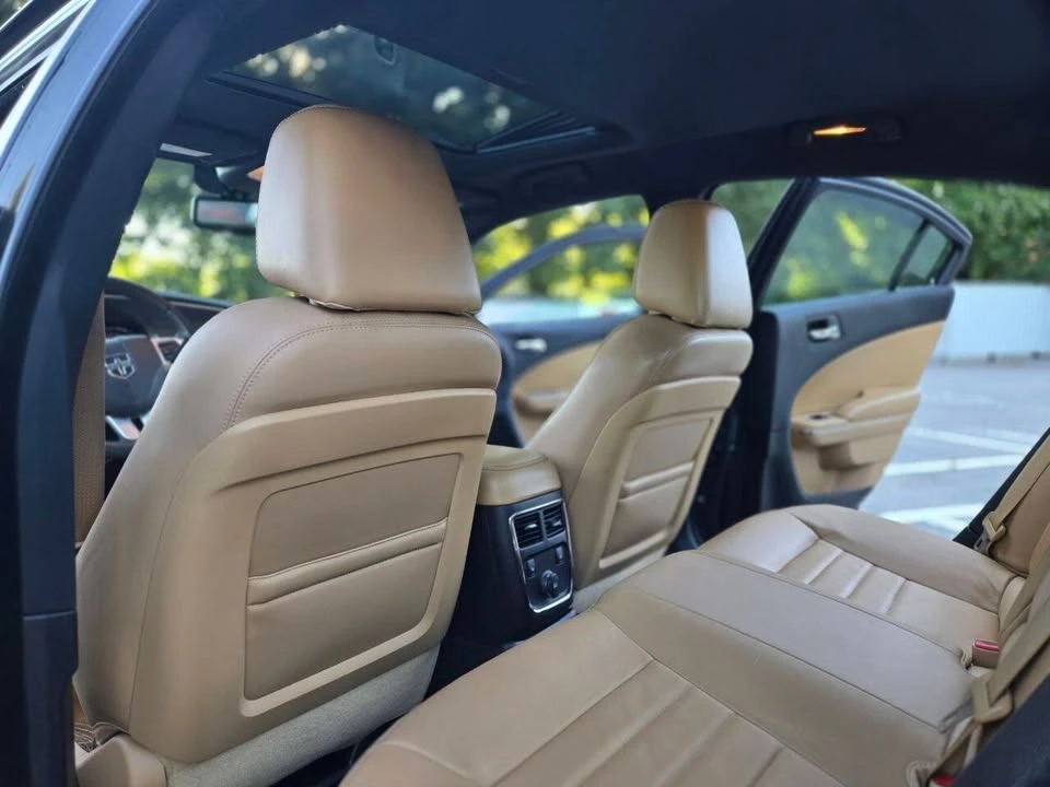 2014 Dodge Charger 7th Gen - Image 11 of 20