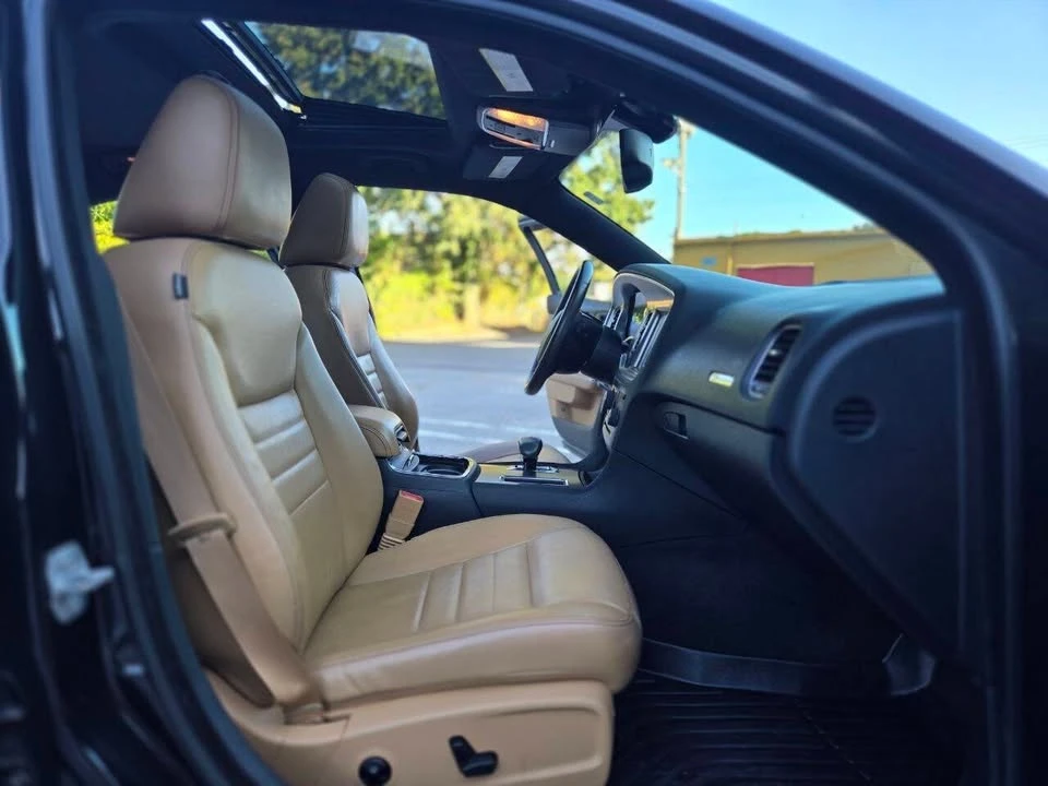 2014 Dodge Charger 7th Gen - Image 17 of 20