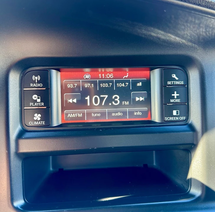 2014 Dodge Charger 7th Gen - Image 25 of 30
