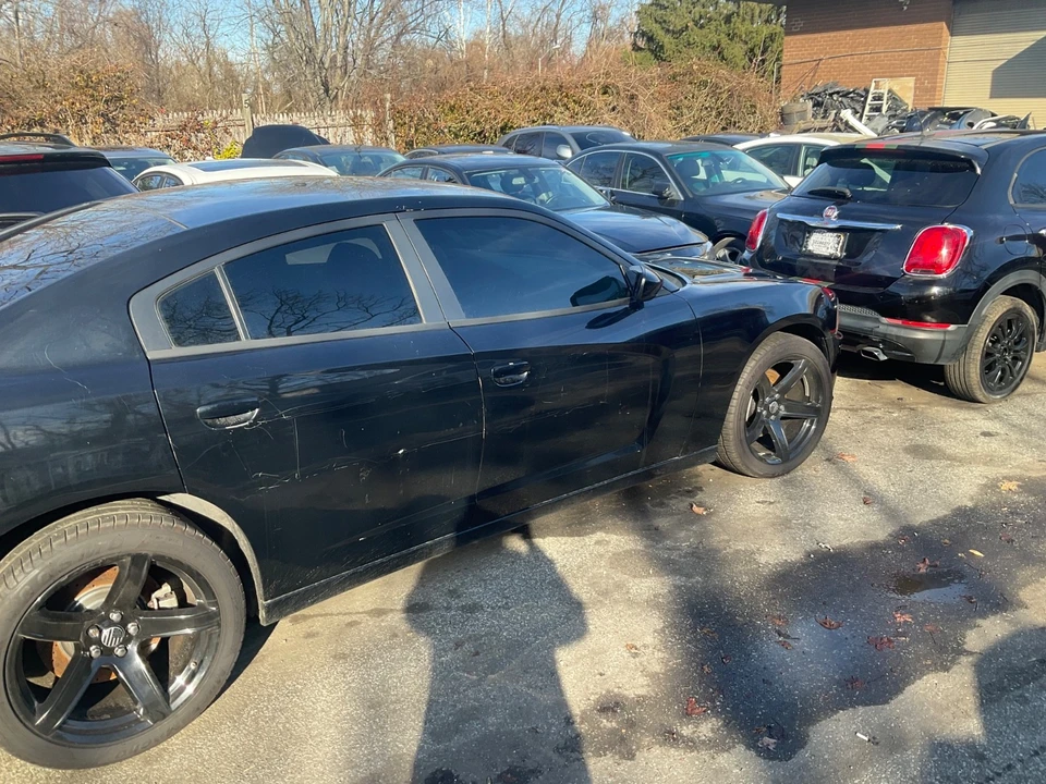 2014 Dodge Charger 6th Gen - Image 14 of 20
