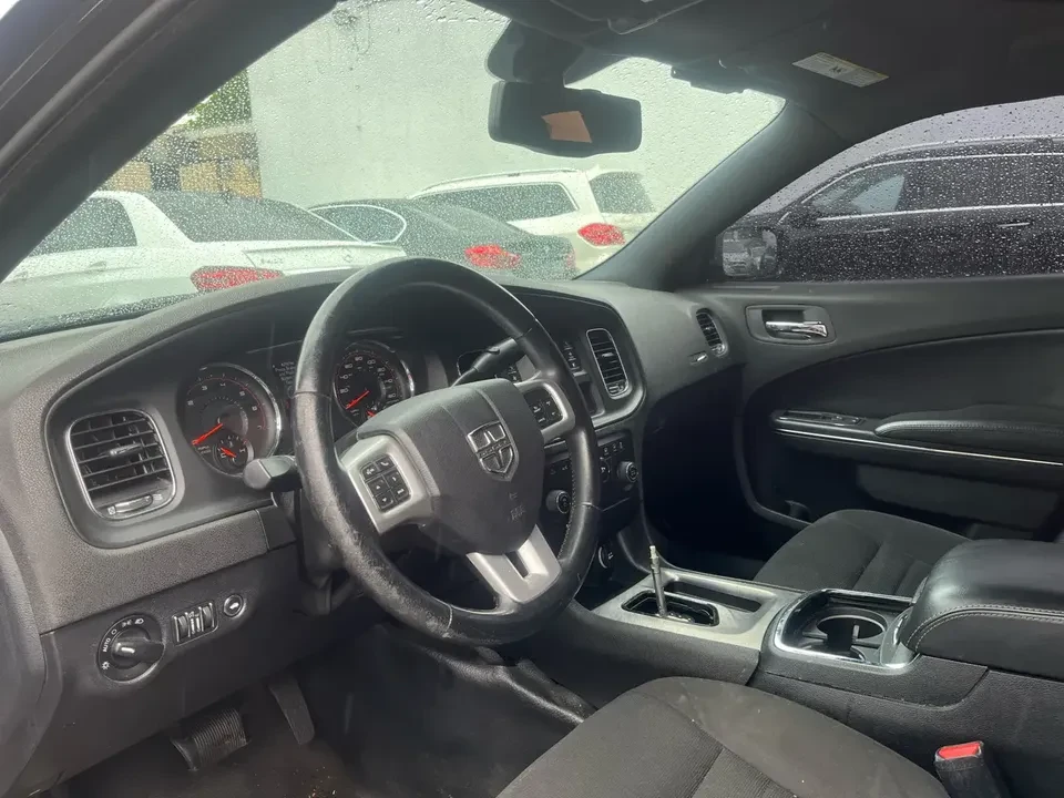 2014 Dodge Charger 7th Gen - Image 9 of 10