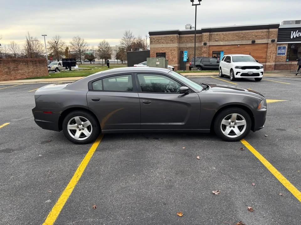 2014 Dodge Charger 7th Gen - Image 3 of 10