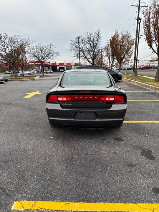 2014 Dodge Charger 7th Gen - Image 5 of 10