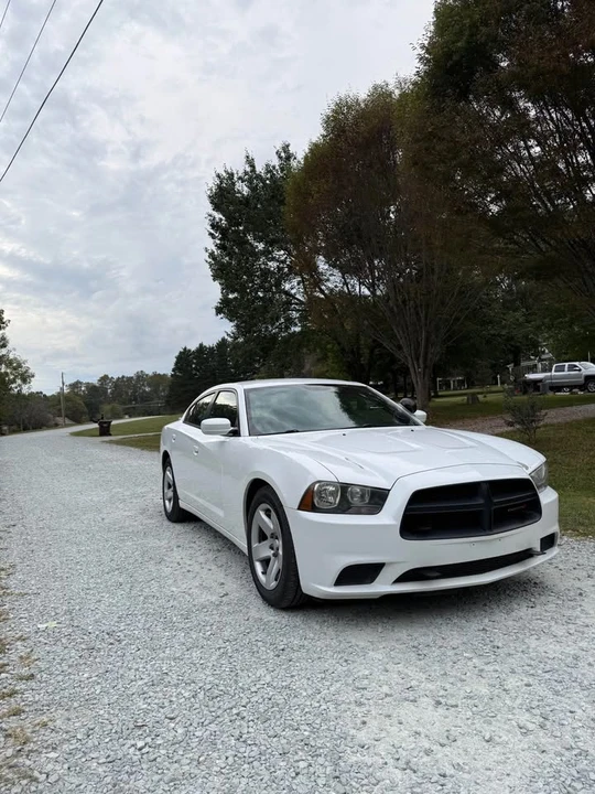 2014 Dodge Charger 7th Gen - Image 2 of 7