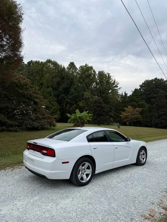 2014 Dodge Charger 7th Gen - Image 3 of 7