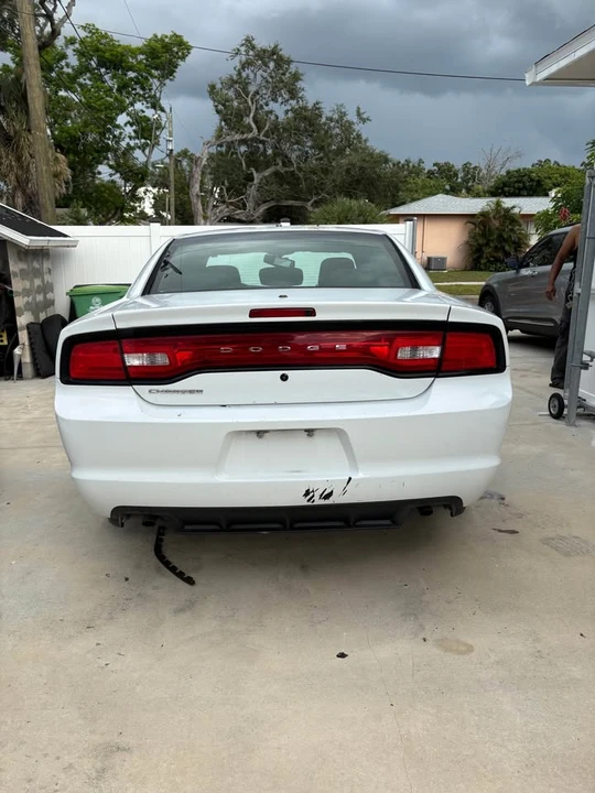 2014 Dodge Charger 7th Gen - Image 4 of 9
