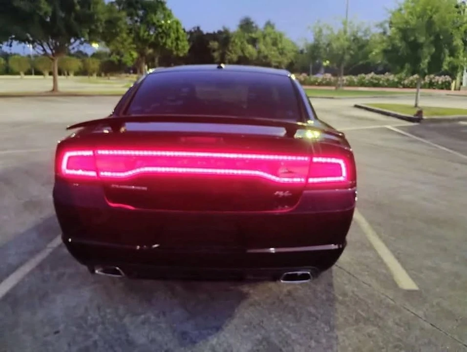 2014 Dodge Charger 7th Gen - Image 5 of 10