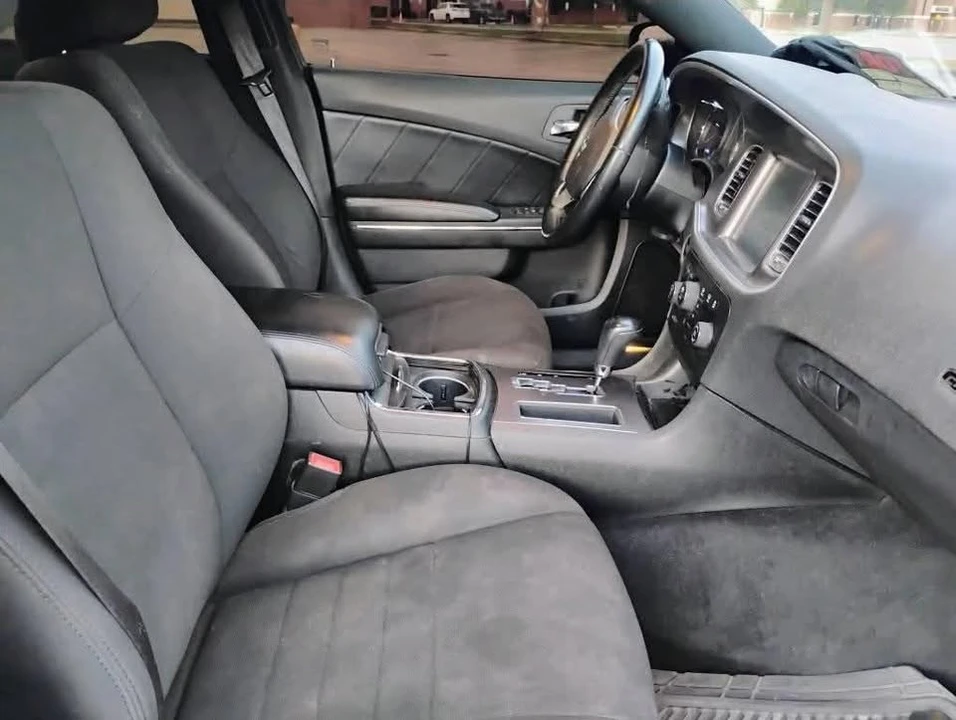 2014 Dodge Charger 7th Gen - Image 6 of 10