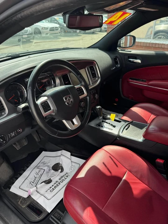 2014 Dodge Charger 7th Gen - Image 9 of 17
