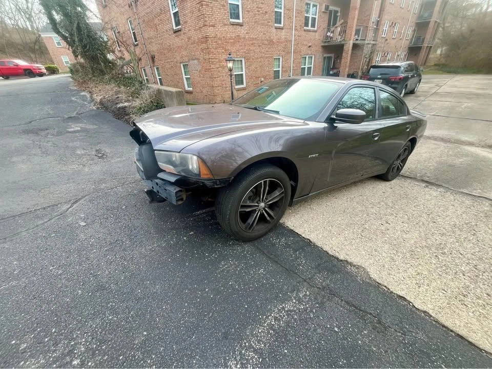 2014 Dodge Charger 7th Gen - Image 4 of 11