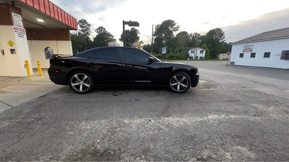 2014 Dodge Charger 7th Gen - Image 3 of 10