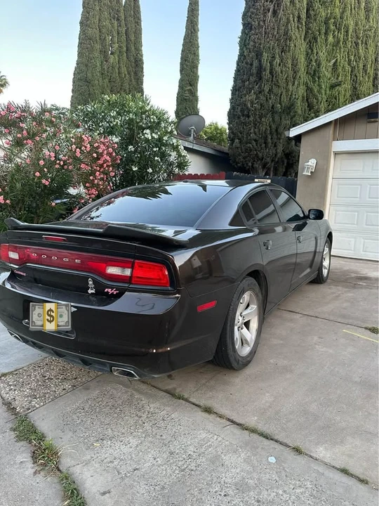 2014 Dodge Charger 7th Gen - Image 3 of 5