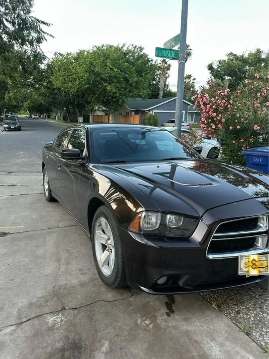 2014 Dodge Charger 7th Gen - Image 2 of 5