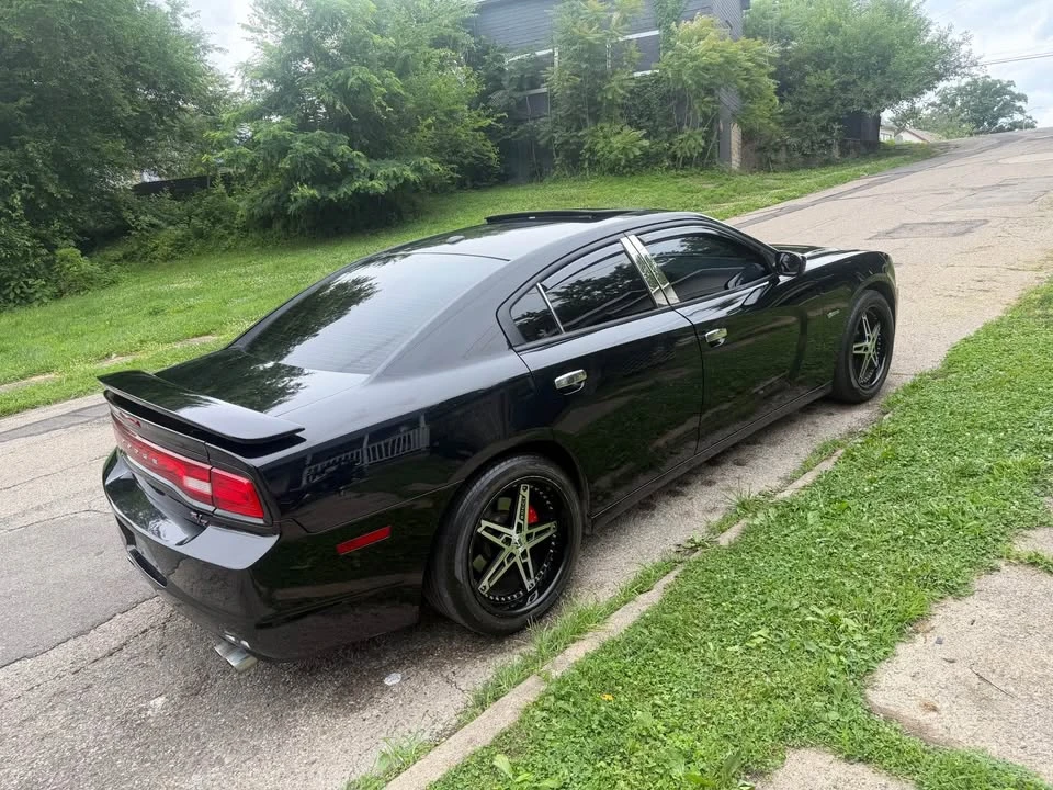 2014 Dodge Charger 7th Gen - Image 3 of 9