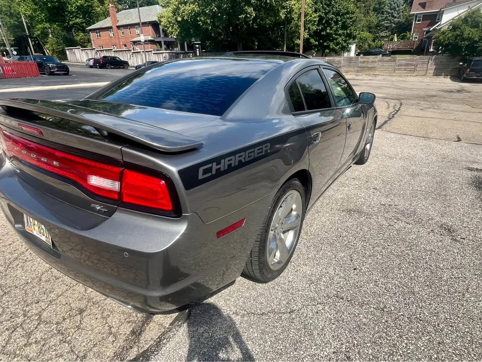 2014 Dodge Charger 7th Gen - Image 5 of 10