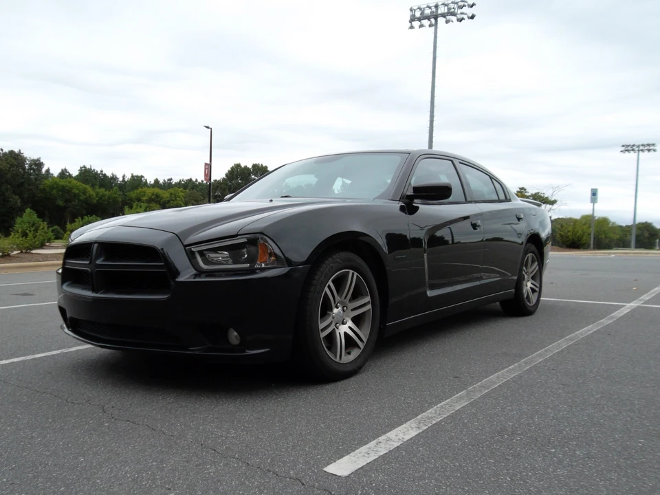 2014 Dodge Charger 7th Gen - Image 4 of 14