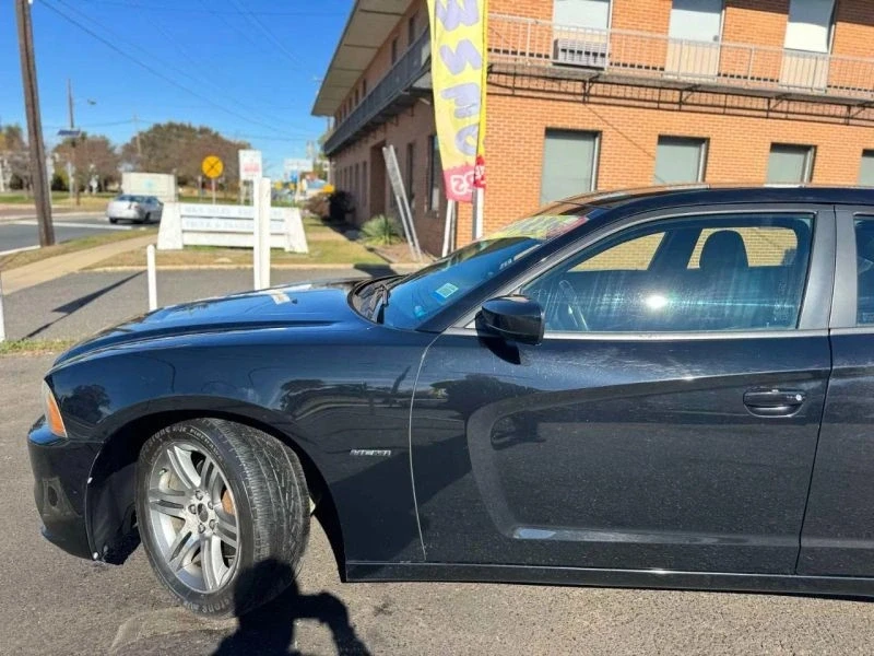 2014 Dodge Charger 7th Gen - Image 5 of 12