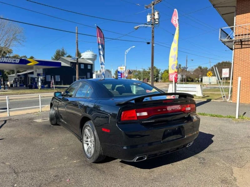 2014 Dodge Charger 7th Gen - Image 9 of 12