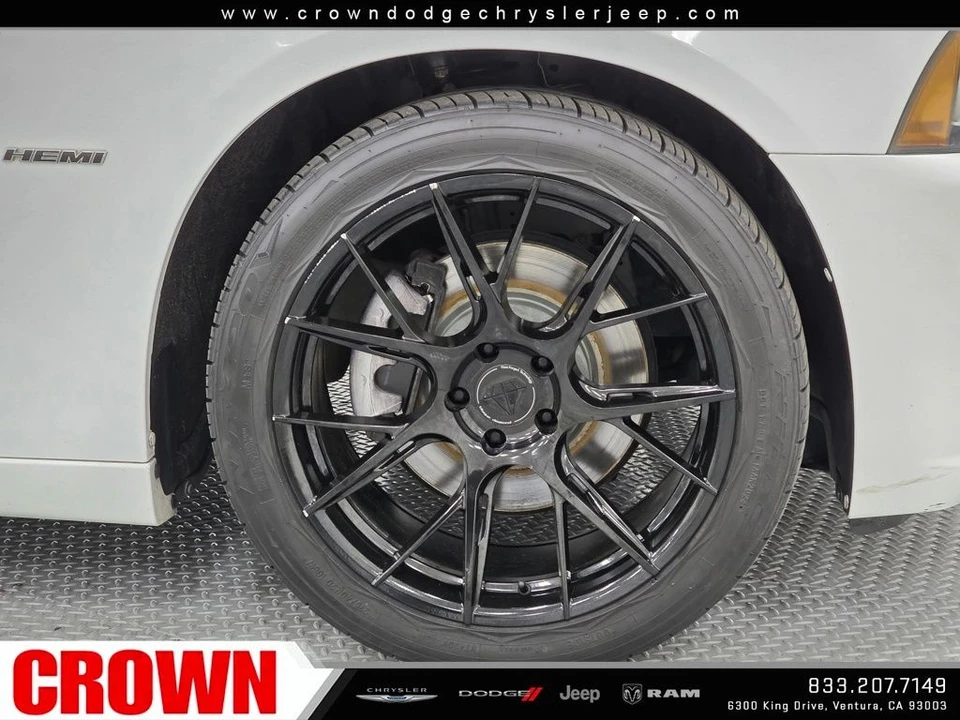 2014 Dodge Charger 7th Gen - Image 9 of 12