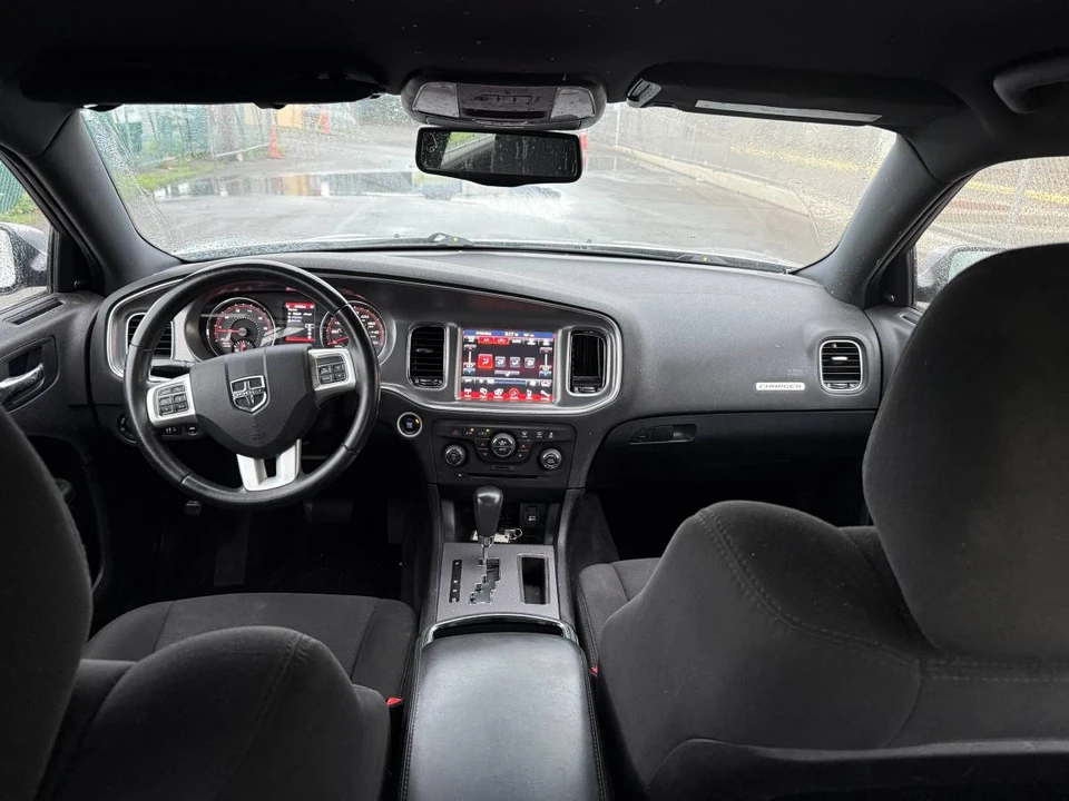 2014 Dodge Charger 7th Gen - Image 11 of 16