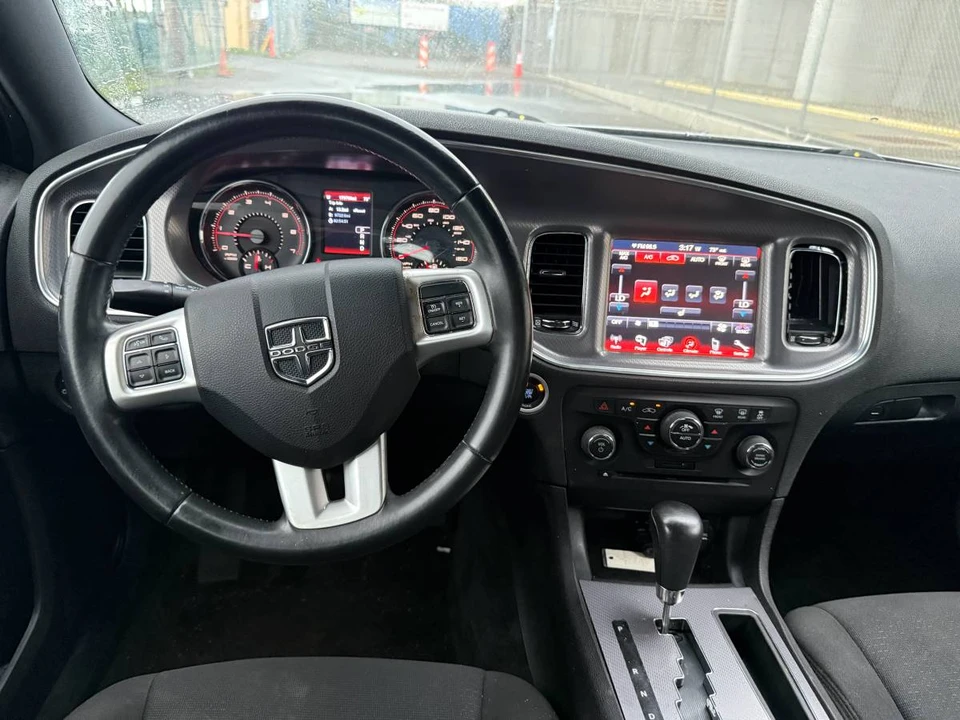 2014 Dodge Charger 7th Gen - Image 12 of 16