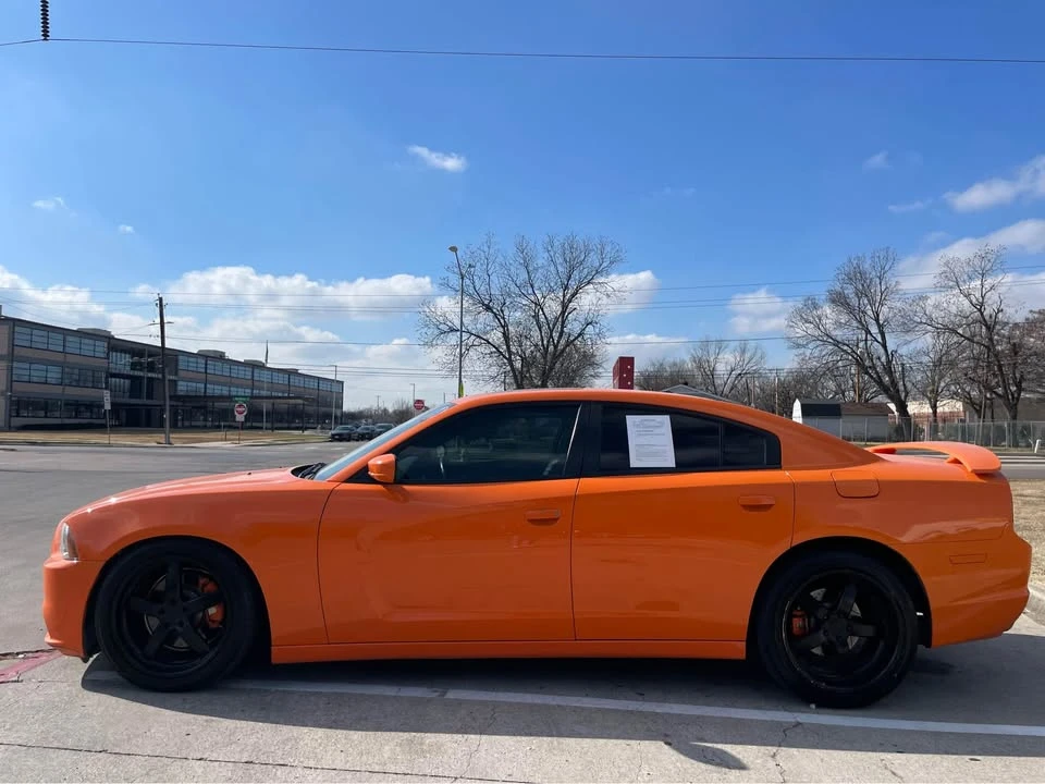2014 Dodge Charger 7th Gen - Image 4 of 9