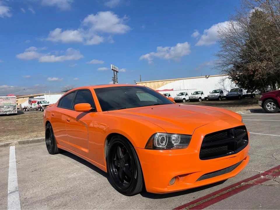 2014 Dodge Charger 7th Gen - Image 2 of 9