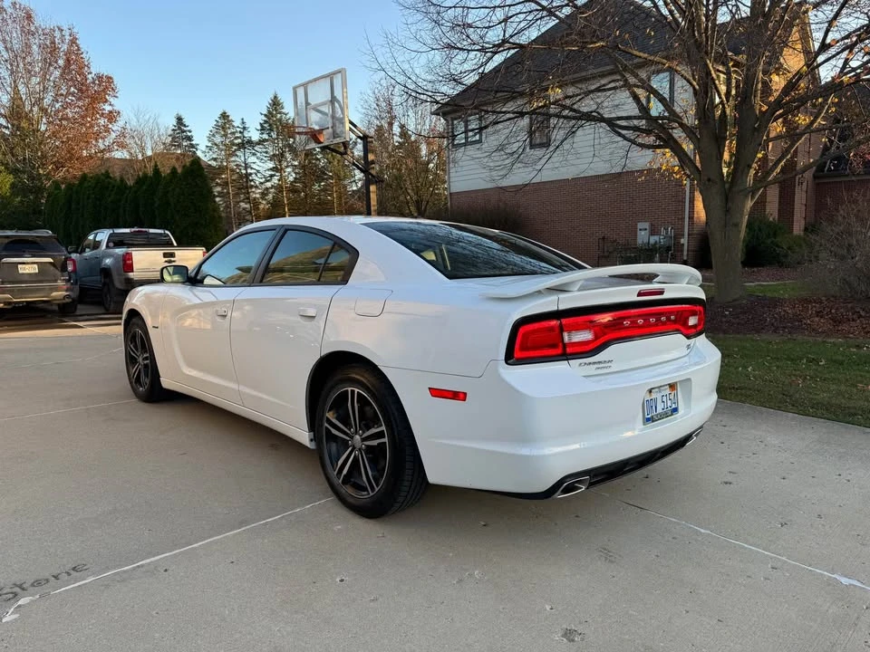 2014 Dodge Charger 7th Gen - Image 4 of 20