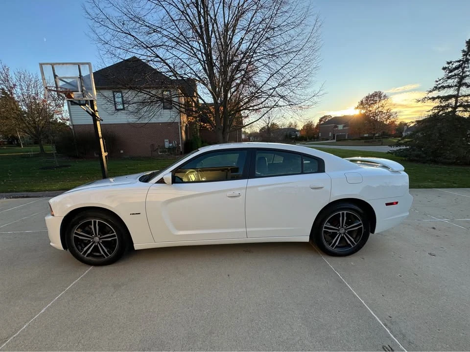 2014 Dodge Charger 7th Gen - Image 2 of 20