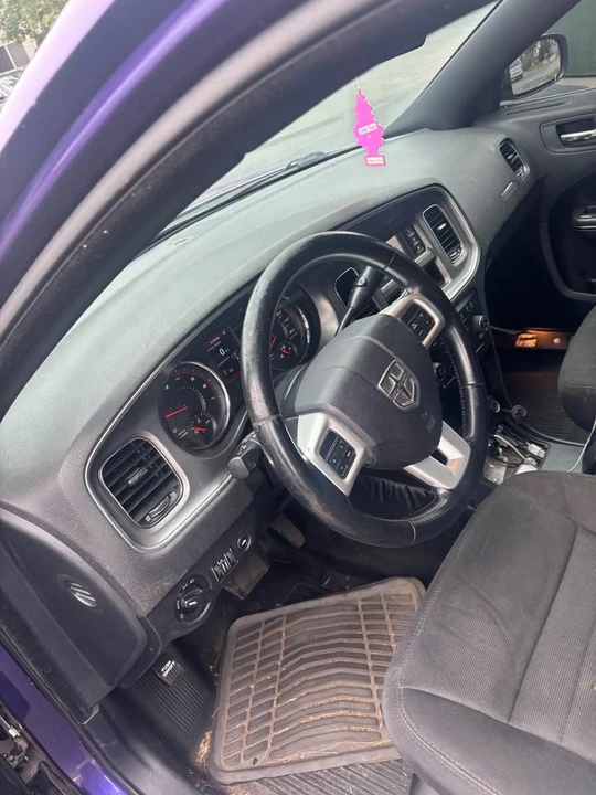 2014 Dodge Charger 7th Gen - Image 5 of 11
