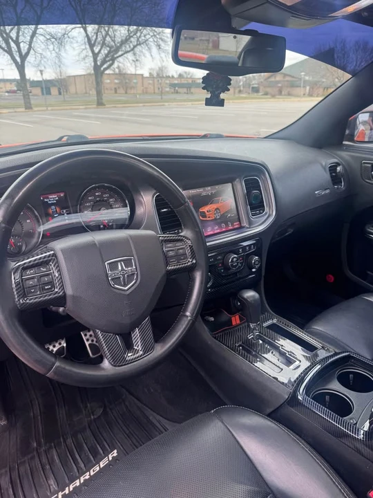 2014 Dodge Charger - Image 11 of 15