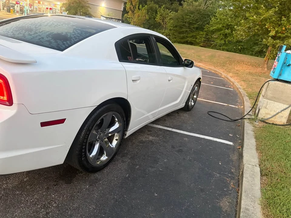 2014 Dodge Charger 7th Gen - Image 2 of 5