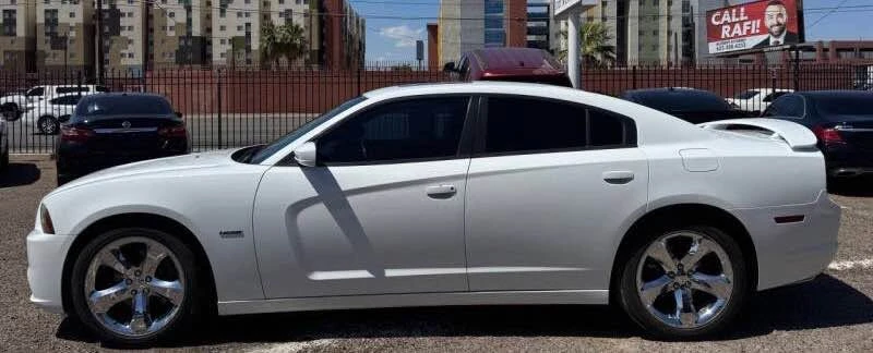 2014 Dodge Charger 7th Gen - Image 2 of 17