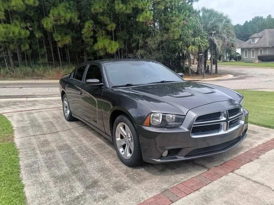 2014 Dodge Charger 7th Gen - Image 2 of 15