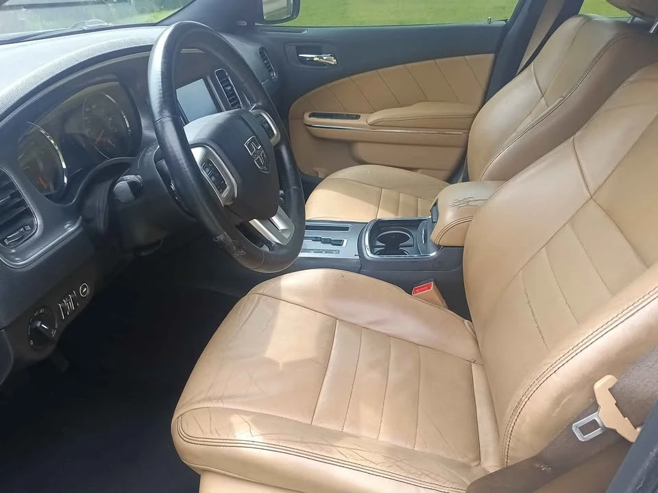 2014 Dodge Charger 7th Gen - Image 9 of 15