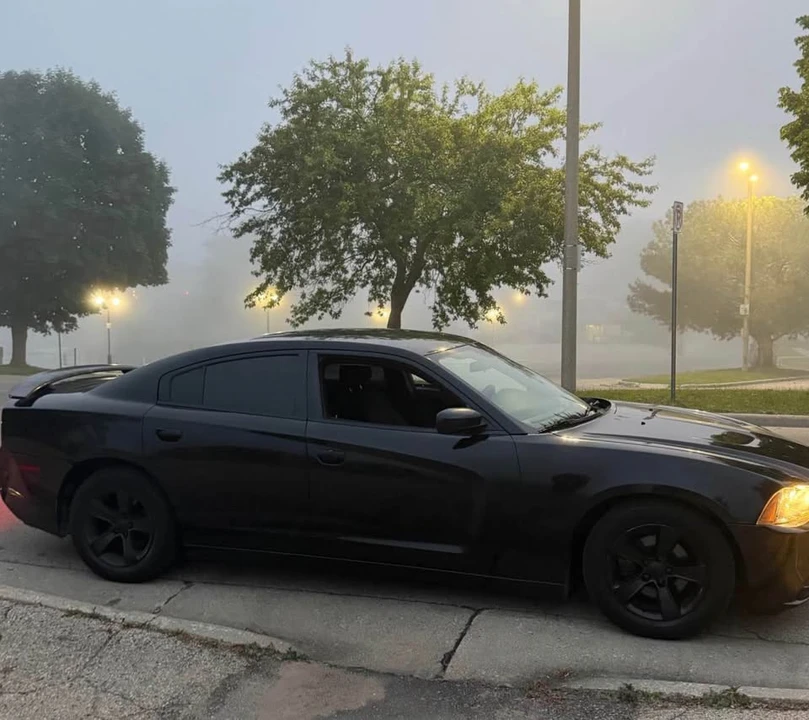 2014 Dodge Charger 7th Gen - Image 2 of 7