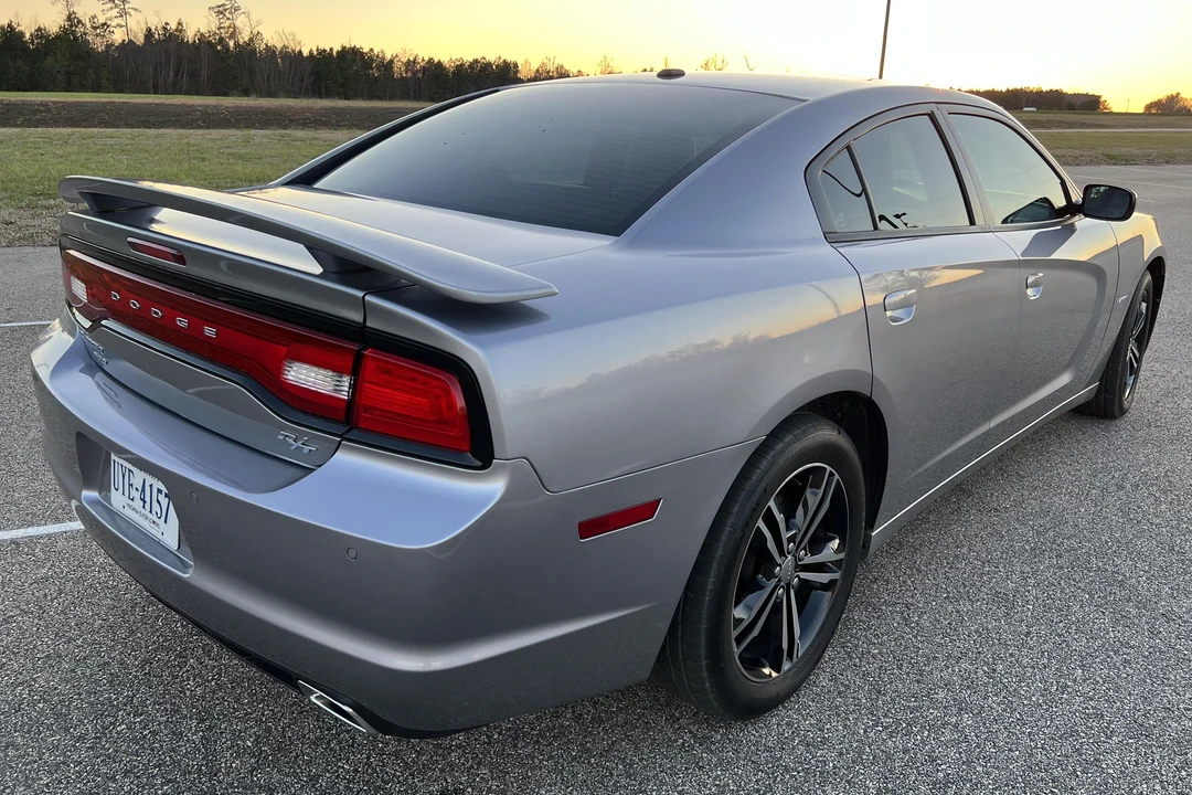 2014 Dodge Charger 7th Gen - Image 4 of 31