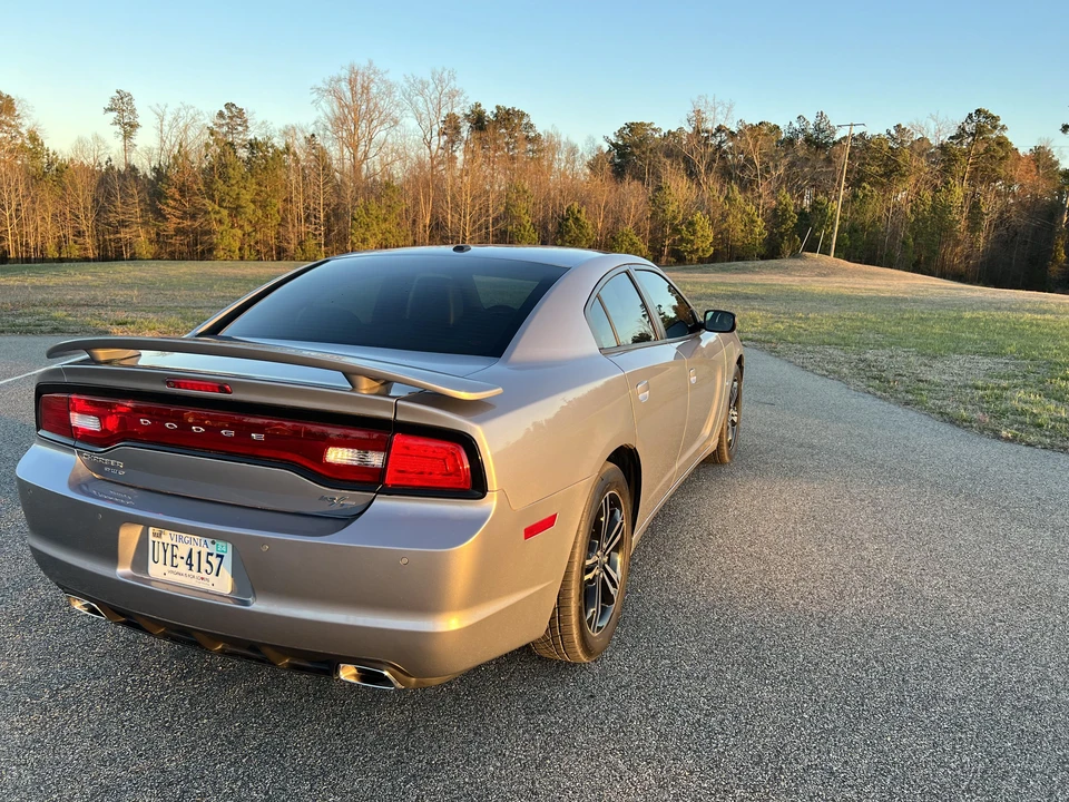 2014 Dodge Charger 7th Gen - Image 15 of 31