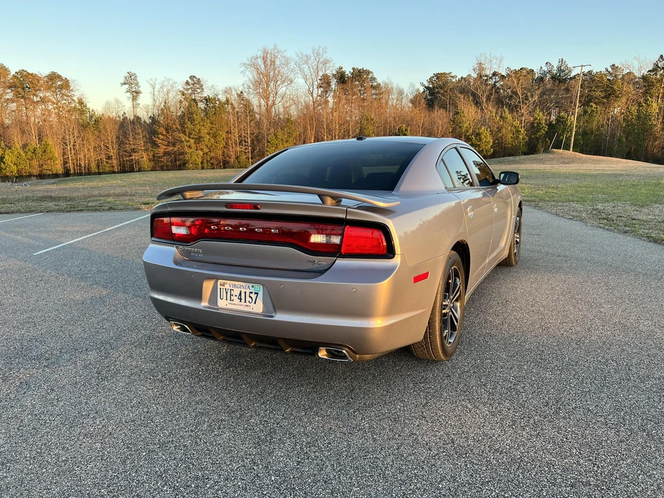 2014 Dodge Charger 7th Gen - Image 14 of 31