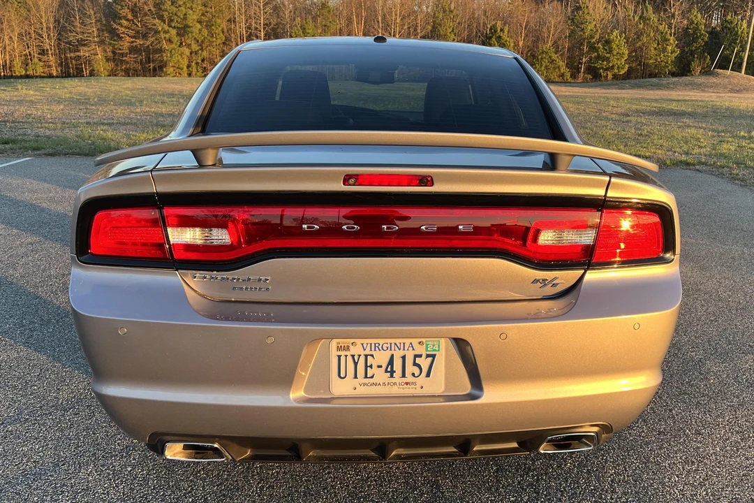 2014 Dodge Charger 7th Gen - Image 5 of 31