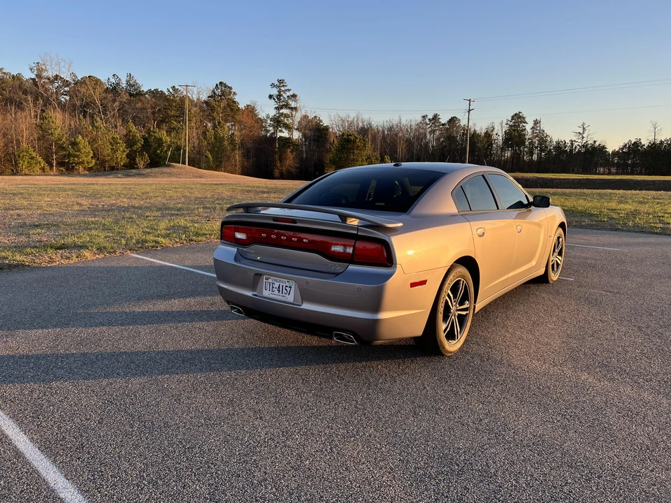 2014 Dodge Charger 7th Gen - Image 17 of 31