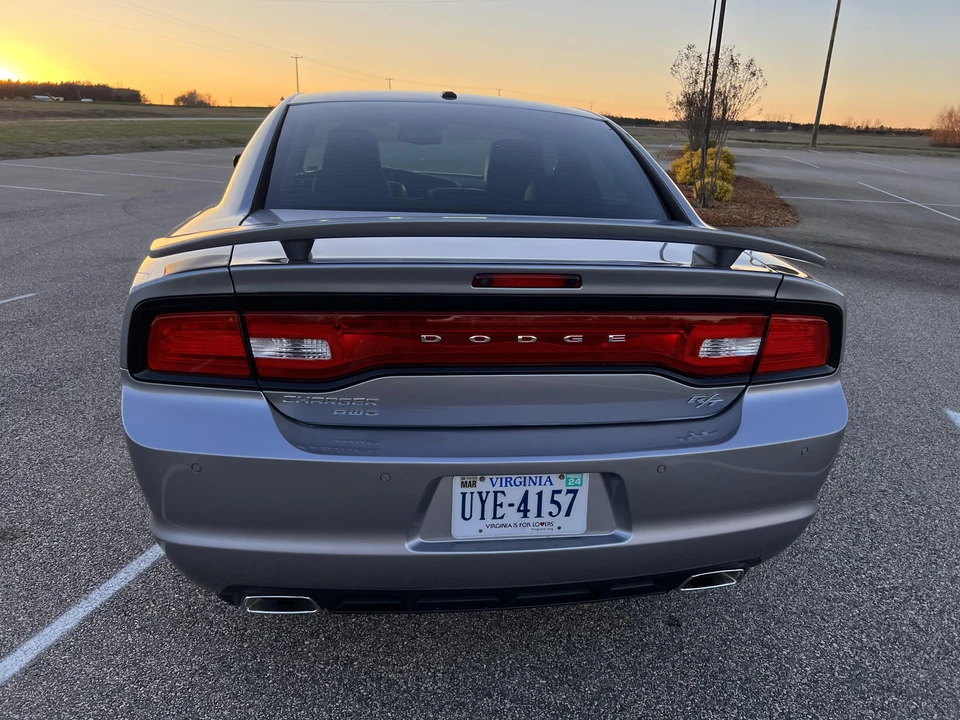 2014 Dodge Charger 7th Gen - Image 13 of 31