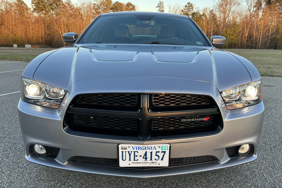 2014 Dodge Charger 7th Gen - Image 2 of 31