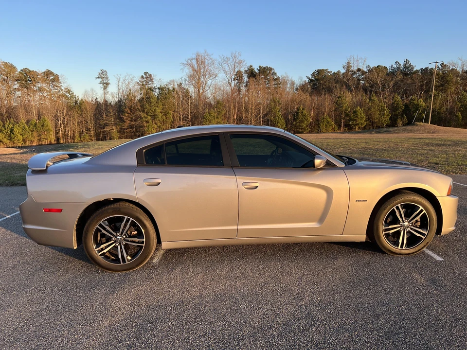 2014 Dodge Charger 7th Gen - Image 18 of 31