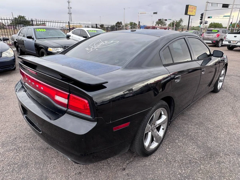 2014 Dodge Charger 7th Gen - Image 12 of 15