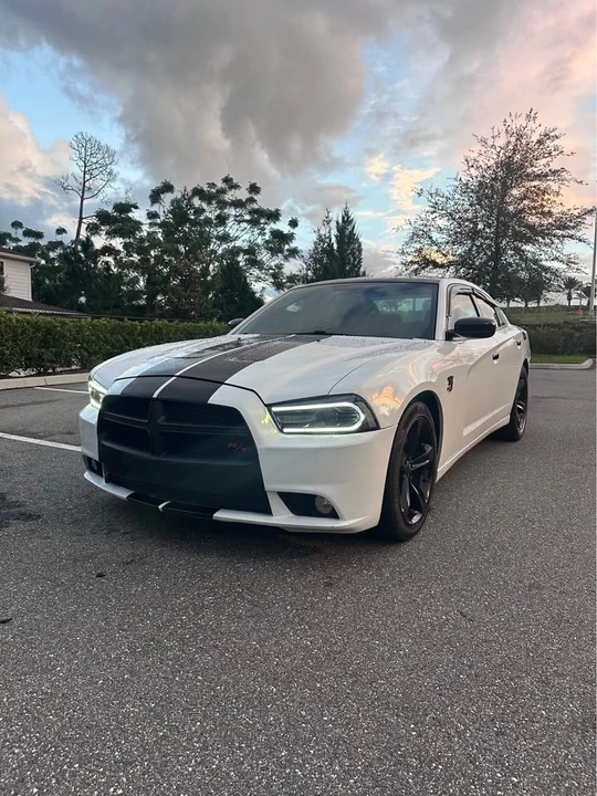 2014 Dodge Charger 7th Gen - Image 15 of 19